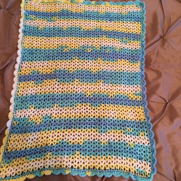 Handmade Blue/Yellow Baby Blanket with Elephant - Picture 8 of 8